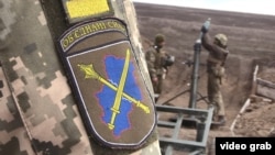 Військові кажуть, що міномети «Молот» на фронті використовують, бо інших, такого ж калібру, просто немає