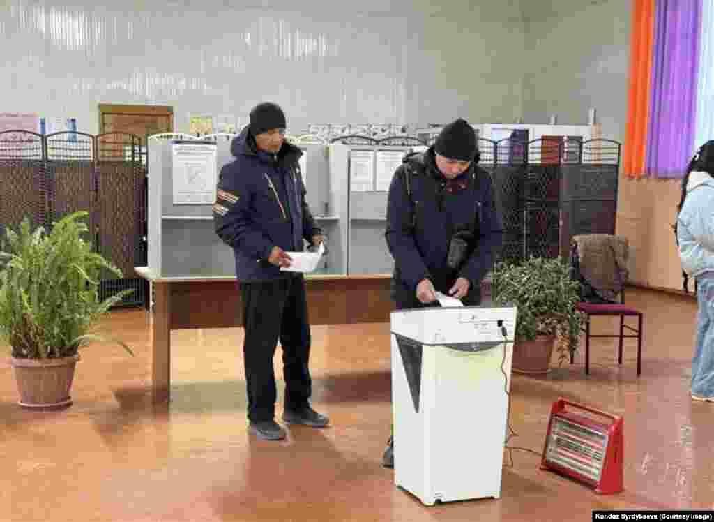 Каракол шаарындагы шайлоо участогу. 