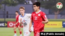 Бозигарони дастаи мунтахаби Тоҷикистон ва Чехия