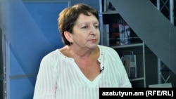 Ժաննա Ալեքսանյանը «Ազատության» տաղավարում, արխիվ