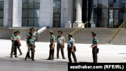 Курсанты военного учебного заведения. Ашхабад (архивное фото) 