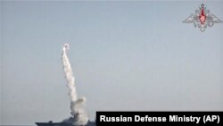 «Ցիրկոն» տեսակի հրթիռն արձակվում է «Ծովակալ Գորշկով» ռազմանավից, արխիվ: