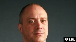 Брайан Уитмор