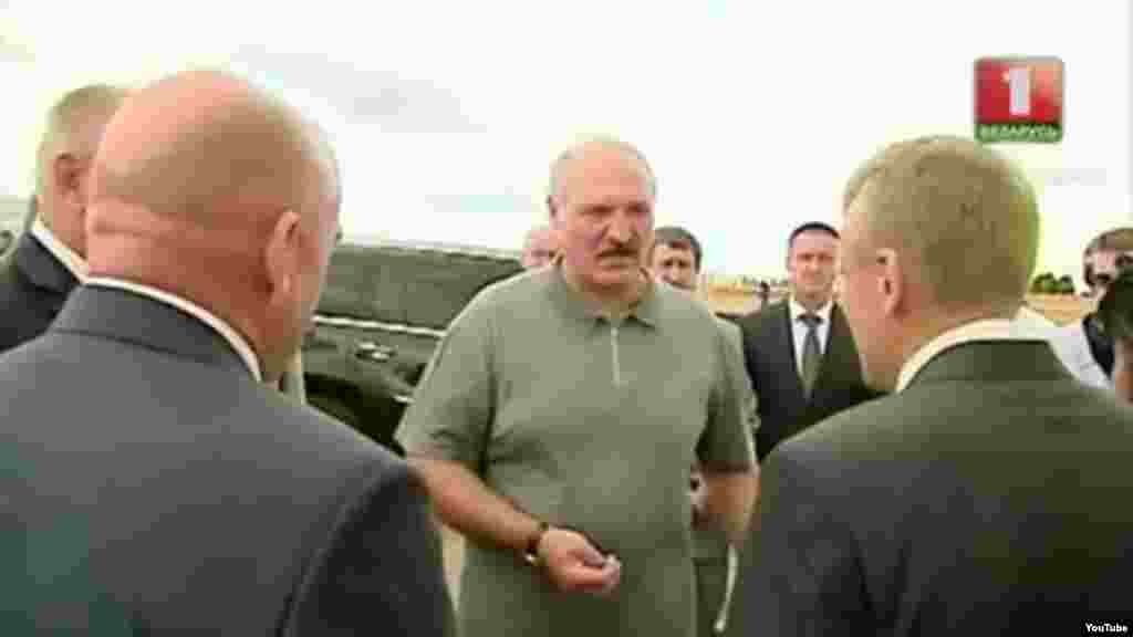Лукашэнка інспэктуе Магілёўскую вобласьць. 2011.