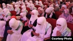Ош шаарында өткөн жыйындын катышуучулары. 27-май, 2016-жыл (Сүрөт "Турмуш" сайтыныкы)