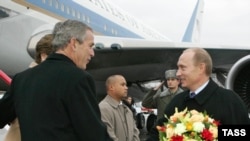 Встреча Джорджа Буша и Владимира Путина во «Внуково-2»