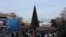 На площади Нахимова в Севастополе не проводятся митинги оппонентов властей. На фото новогодние празднества, декабрь 2017 года