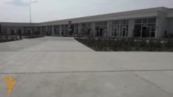 Bazarda alyjydan, satyjy köp