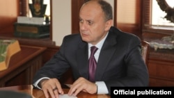 Министр обороны Армении Сейран Оганян (архив)
