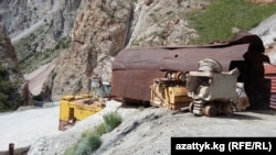 Казармандагы Макмал алтын кени. 