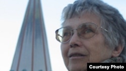 Поэт Наталья Горбаневская, сорок лет назад открыто протестовавшая против вторжения СССР в Чехословакию, принимает участие в Пражском фестивале писателей