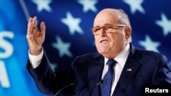 Джуліані стверджує, що Йованович, яка невдовзі має залишити Україну, була «частиною проблеми»