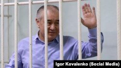 Омурбек Текебаев в суде. 11 августа 2017 года.