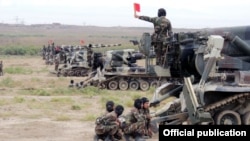 Ադրբեջանական բանակի զորավարժություններ, արխիվ