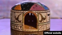 Тирмә рәвешендә эшләнгән бүләкләр