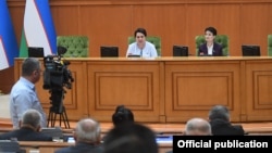 Senat yig‘ilishlaridan biri.