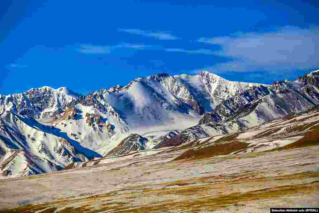 Тоо - Жердеги негизги дарыялардын баары үчүн суунун булагы. Маселен, бүгүн адамзаттын жарымы тоонун жаратылыш ресурстары, биринчи кезекте суу ресурстарына көз каранды.