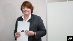 Елене Хоштарія