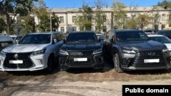 Мамлекетке алынган автоунаалар. УКМК тараткан сүрөт.