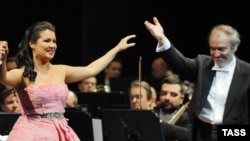 Анна Нетребко і Валерій Георгієв. Росія, Санкт-Петербург. 6 червня 2013 року