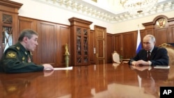 Владимир Путин жана Валерий Герасимов 