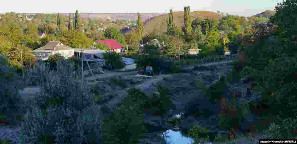 Річка Сали розділяє Грушівку навпіл