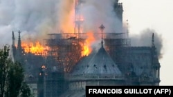 Париждин Нотр-Дам чиркөөсү.