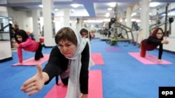 آرشیف - یک کلب ورزشی زنانه در کابل، عکس جنبه تزئینی دارد