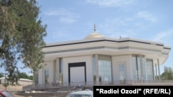 Мечеть "Нури ислом" в Худжанде