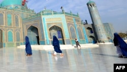 آرشیف، شماری از زنان در مزار شریف