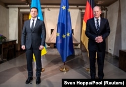 Президент України Володимир Зеленський і канцлер Німеччини Олаф Шольц. Мюнхен, 19 лютого 2022 року