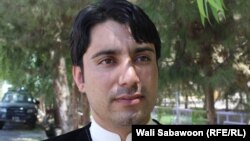 زواک: فعلا هم در برخی ساحات مشکلات است اما ما کمک‎های را که از مرکز جذب کردیم در راه است که شاید امروز و فردا به شهر لشکرگاه برسند.