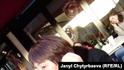 Надежда Атаева, Борбор Азиядагы Адам укуктары Биримдигинин президенти.  Франция, 2011-ж. январы.