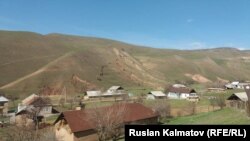 Сузактагы жер көчкү жүрүү коркунучу бар аймактардын бири. 