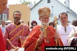 Архімандрыт Сяргей Гаек (у цэнтры)