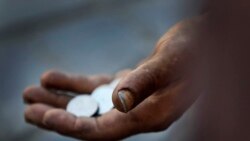 "Özüňizi oňarmaýan bolsaňyz öläýiň": Garyplyk sebäpli dilegçilik etmäge mejbur bolan adamyň kyssasy