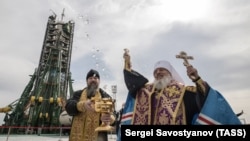 Освященние ракеты на космодроме Байконур