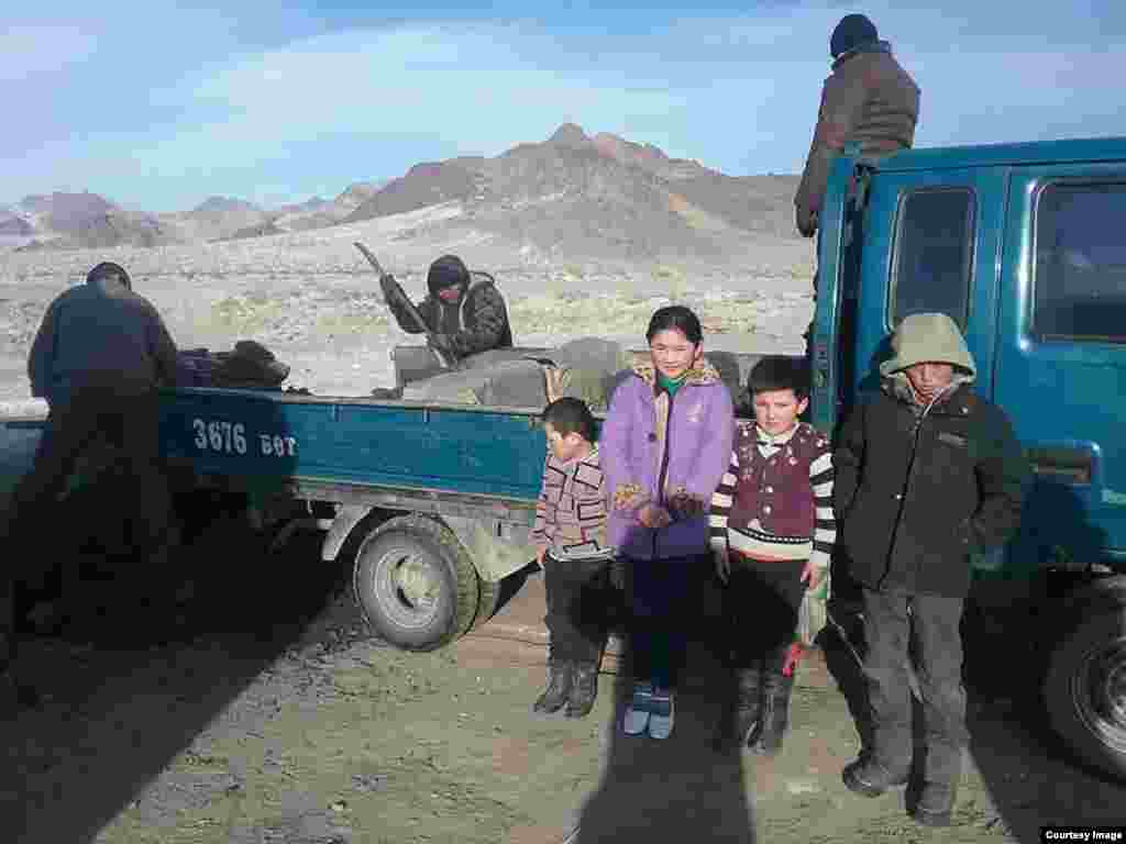 Казахи в Баян-Улгийском округе Монголии.