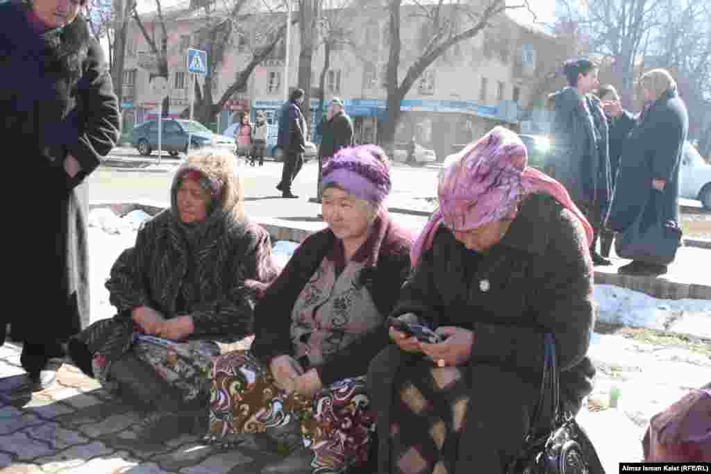 Сельские женщины составляют большинство среди тех, кто берет микрокредиты. 