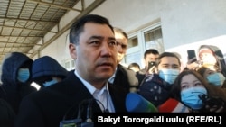 Президенттикке талапкер Садыр Жапаров добуш бергенден кийин. Бишкек, 10-январь, 2021-жыл.
