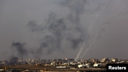 Газа тилкесинен Израилди көздөй учурулган 3 ракетанын изи, 19-ноябрь, 2012-жыл
