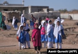 За даними ООН, близько 1,4 мільйона афганських біженців залишаються в Пакистані