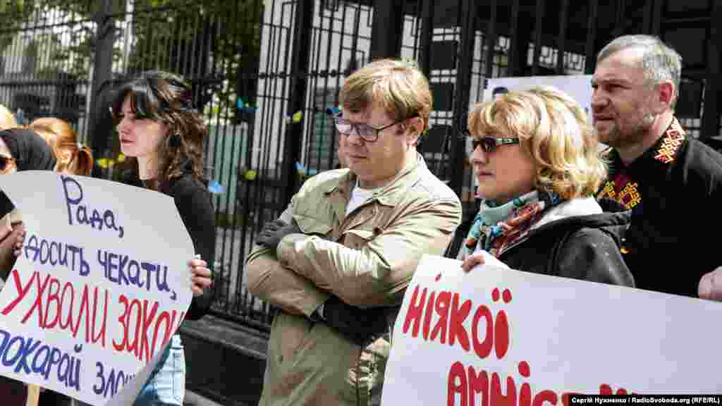 На фото посередині &ndash;&nbsp;Жемчугов Володимир &ndash; волонтер, учасник війни на сході &nbsp;