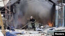 Донецкте снаряд тийген базар. 3-июнь, 2015-жыл.