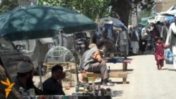 سلمانی های روی سرک در شهر کابل