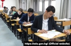 В 2021 году пороговый балл ОРТ (110) для поступления в вузы преодолели всего 60% выпускников.