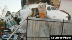 Самолет авиакомпании Bek Air после крушения. 27 декабря 2019 года.