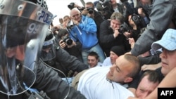 Новые столкновения в Белфасте удалось предотвратить 