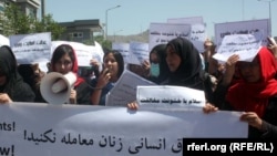 فعالان مدنی همواره به خاطر حقوق زنان و دختران در افغانستان دادخواهی کرده اند٬ اما صدای آنان کمتر شنیده شده و در مواردی زیادی پس از تسلط طالبان به قدرت هیچ شنیده نشده است.