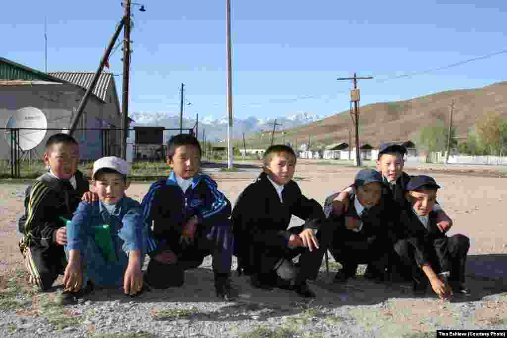 В сельских школах не хватает учителей физики, химии и иностранных языков.